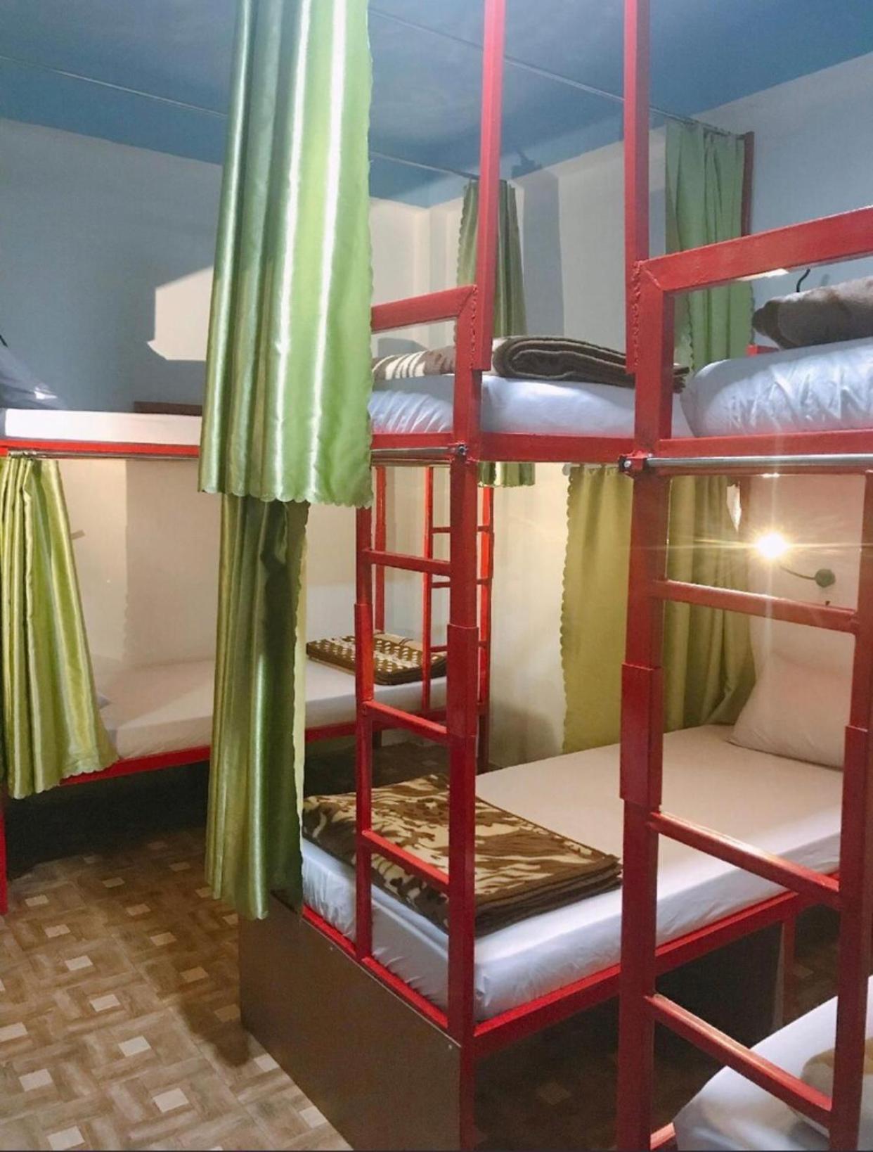 Vang Vieng Ruby Backpackers Hostel Exterior foto